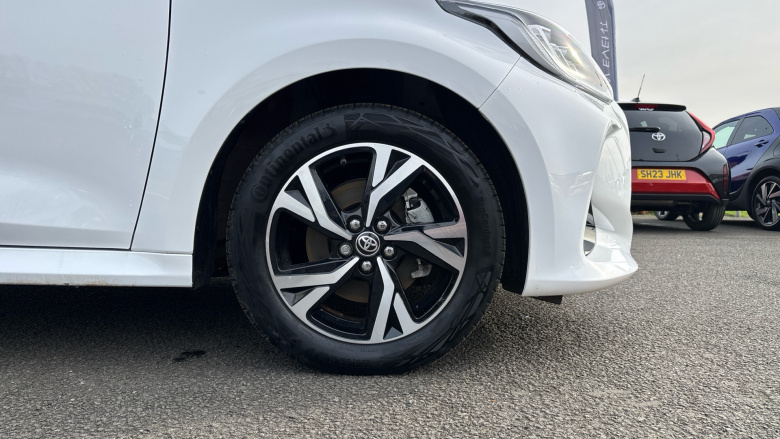 Toyota Yaris 1.5 Hybrid Design 5dr CVT Hybrid Hatchback